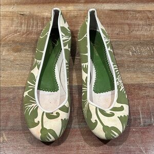 Delman Green and Cream Floral Flats